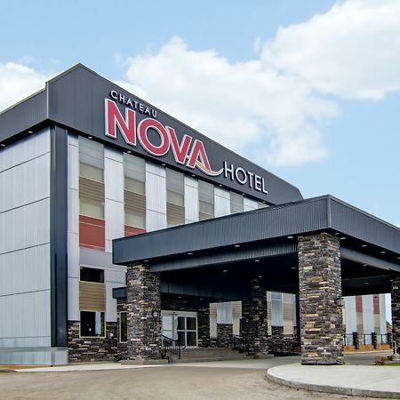 Chateau Nova Yellowknife Exterior foto