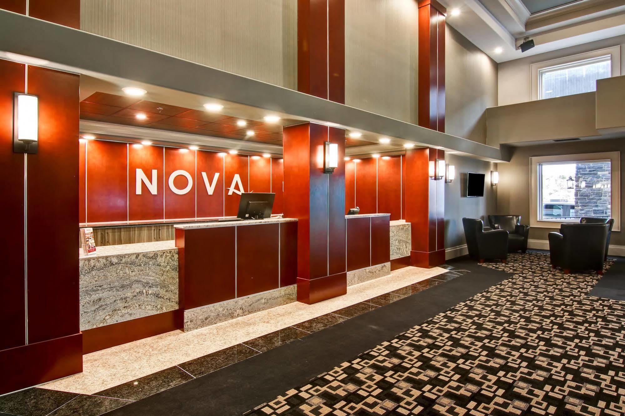 Chateau Nova Yellowknife Exterior foto